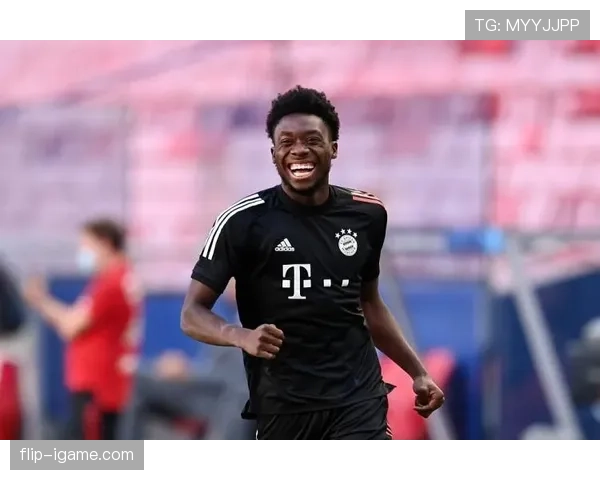 戴维斯德甲赛场持续闪耀，强势助力球队冲击联赛前列