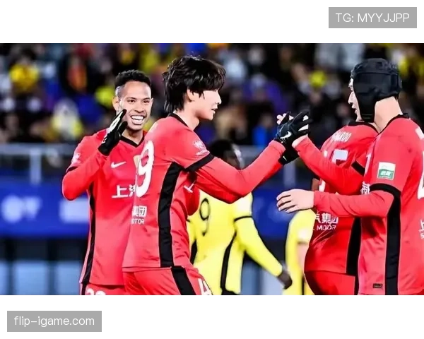 球队携手合作伙伴共启新程，迎战全新赛季挑战与激情