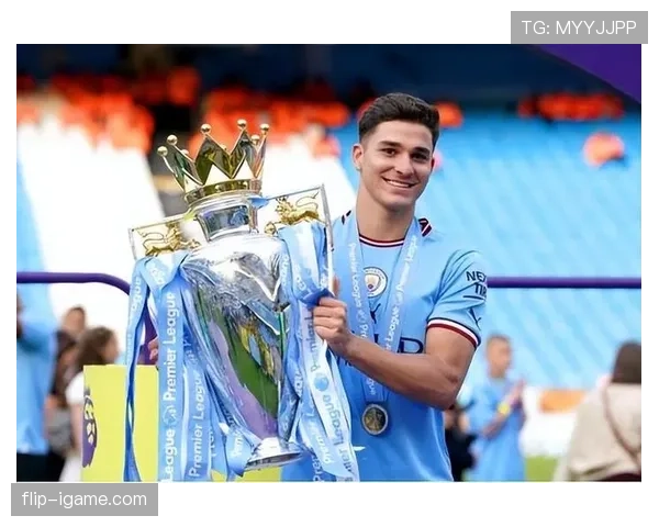 阿尔瓦雷斯曼城融入